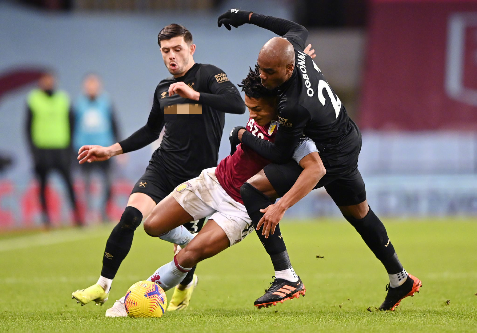 但游出了个 但游出了个